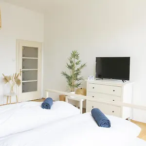 https://sunny-apartment-near-belvedere-castle.vienna-besthotels.com