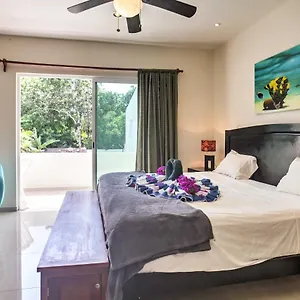 https://luxe-tulum-villa-w-pool-access-furnished-patio.quintano-roohotels.com